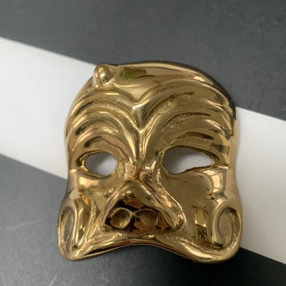 Unique Theatre Pendant - Picture 5 of 5